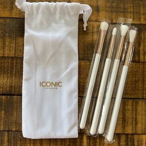 NEW Iconic London Caught My Eye
Essential Eyeshadow Brush Set 4 Brushes
